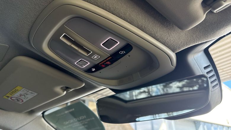 Volvo XC40 2.0 B4P Ultra Dark 5dr Auto Petrol Estate